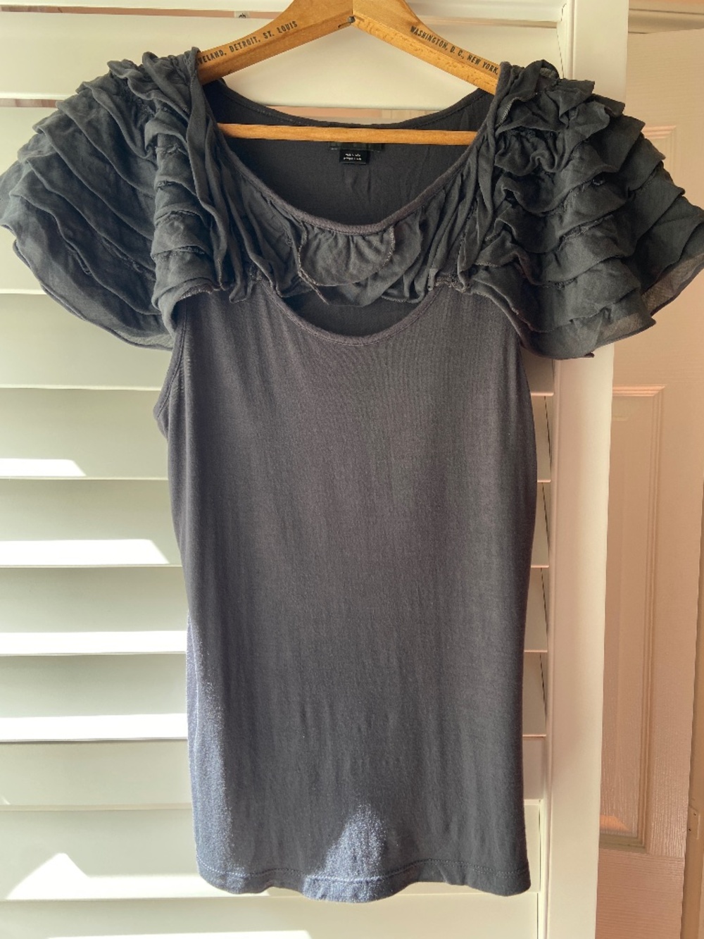 Like new Anthropologie Deletta Gray Top Sz M  Summer Casual Party